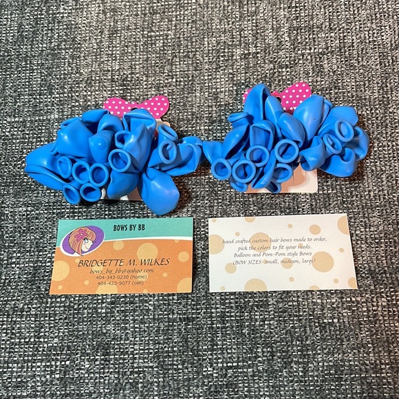 Hand Crafted Balloon Hair Bow’s Light Blue Color!!! Size Medium Set… - Picture 1 of 3